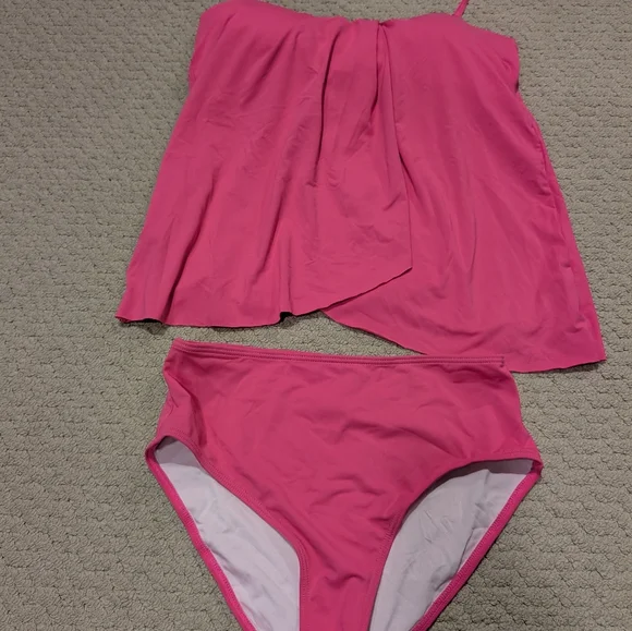 Tempt Me Two Piece Tankini Halter Bandeau Women's Size Medium NWT - Picture 5 of 7